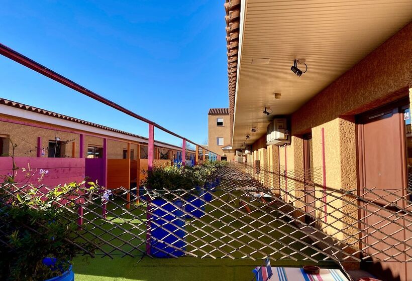 هتل Hôtel Acajou