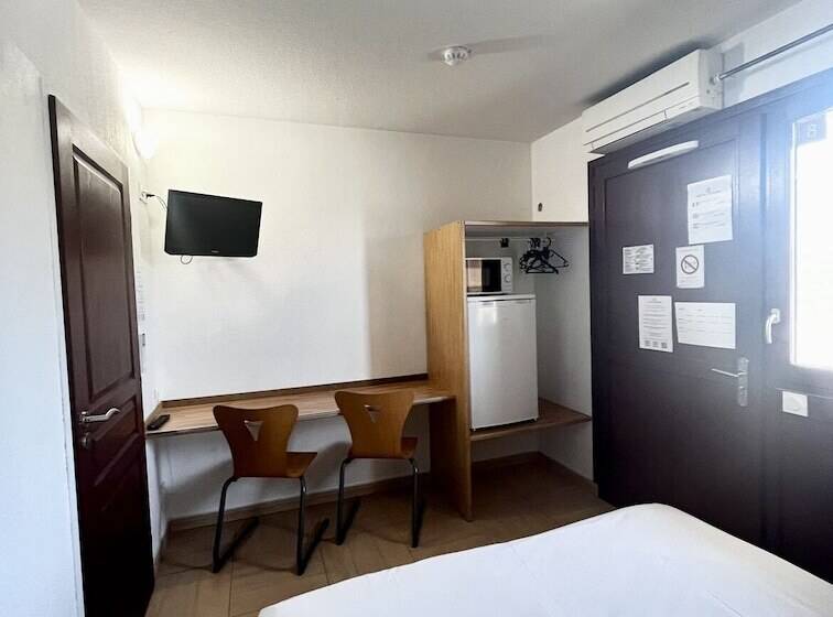 هتل Hôtel Acajou