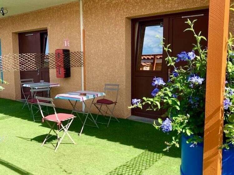 هتل Hôtel Acajou
