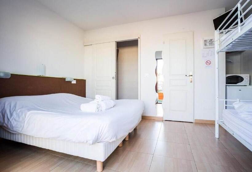 هتل Hôtel Acajou