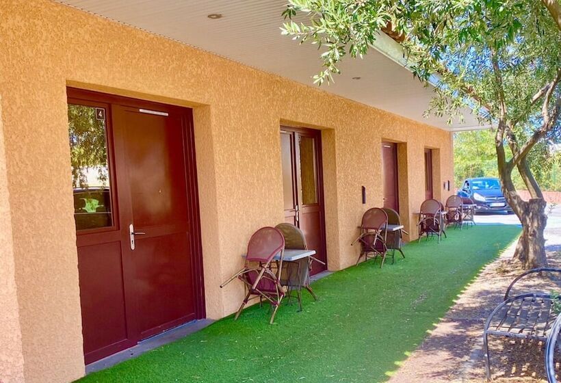 هتل Hôtel Acajou