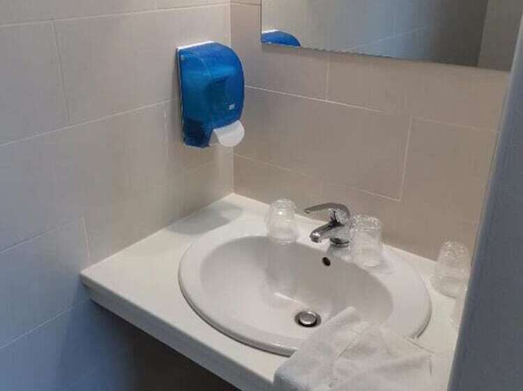 هتل Hôtel Acajou