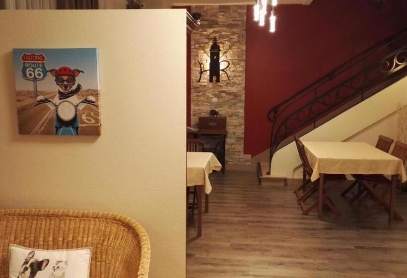 هتل Hôtel La Résidence