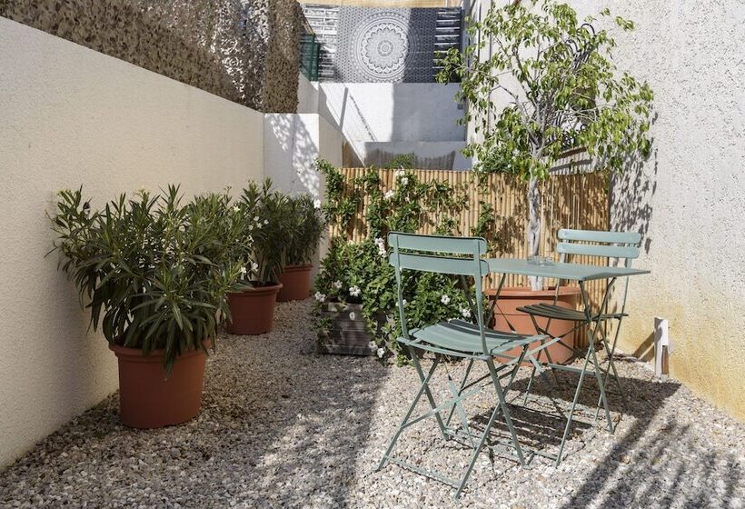 هتل Hôtel & Studios Astor