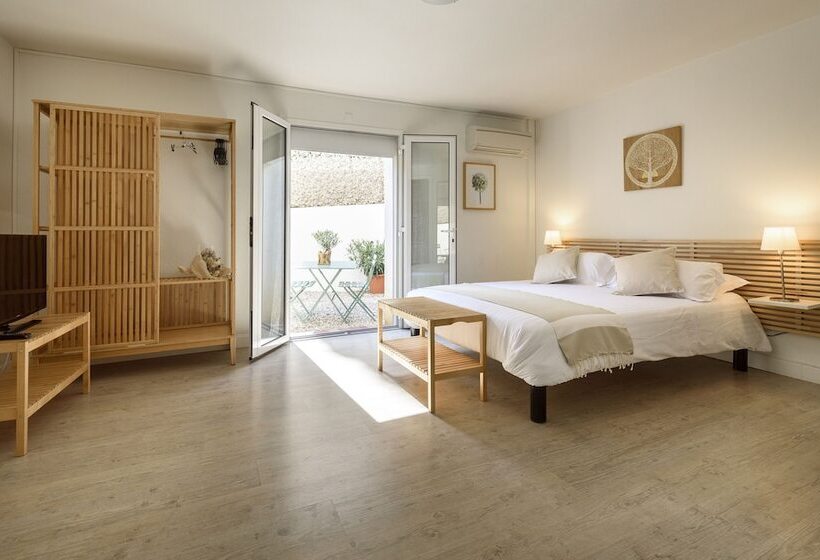 هتل Hôtel & Studios Astor