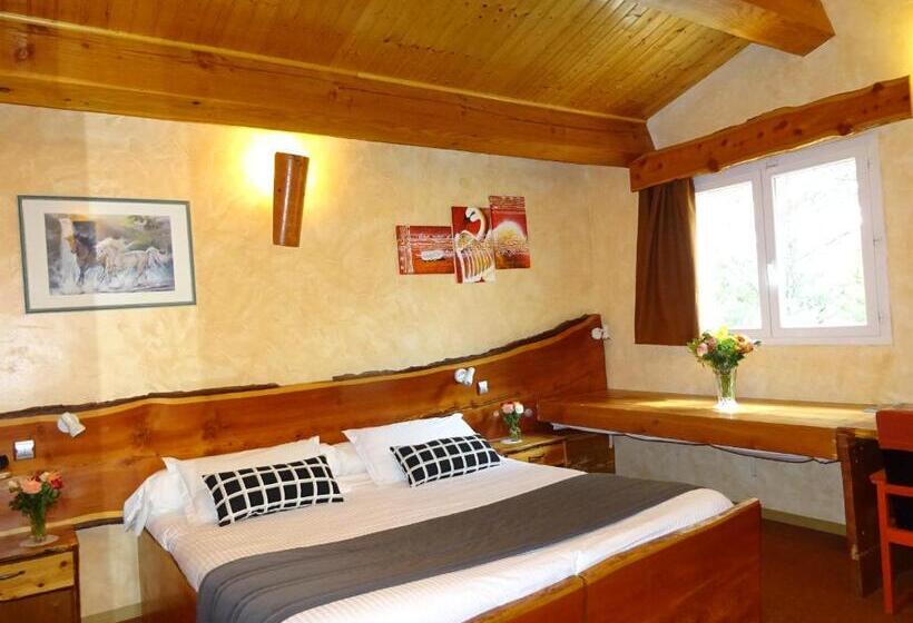ホテル Les Chambres D Hotes Au Bois Fleuri