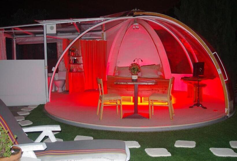 ホテル Les Chambres D Hotes Au Bois Fleuri