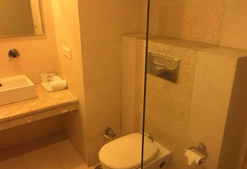 فندق Shiva Oasis Resort