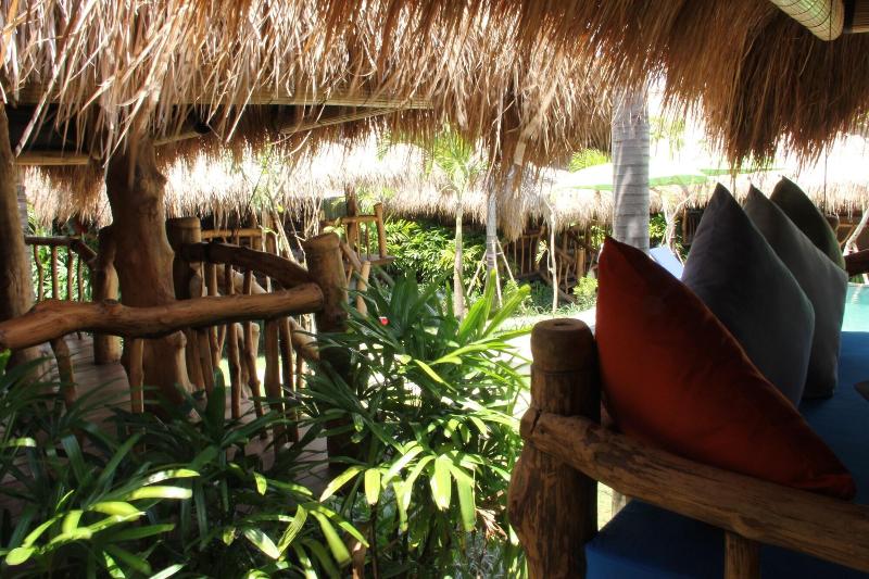Fotos del hotel The Calmtree Bungalows:  4