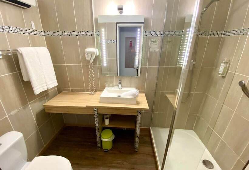 בית מלון כפרי The Originals City, Hôtel Azur,fossurmer