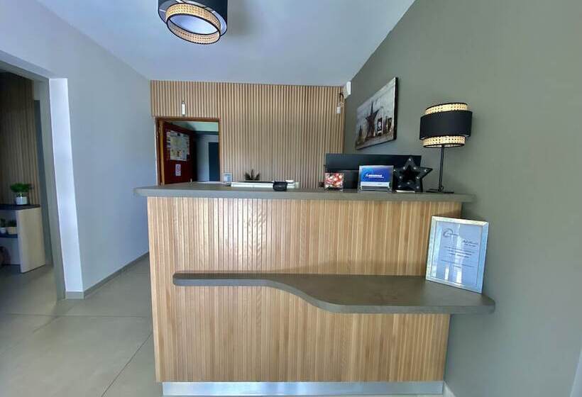 בית מלון כפרי The Originals City, Hôtel Azur,fossurmer