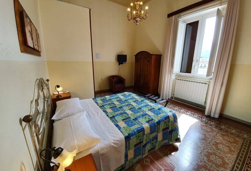 هتل Albergo Cavour