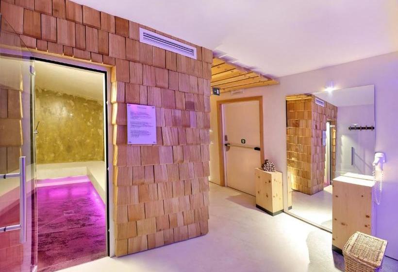 هتل Astor Suites B&b
