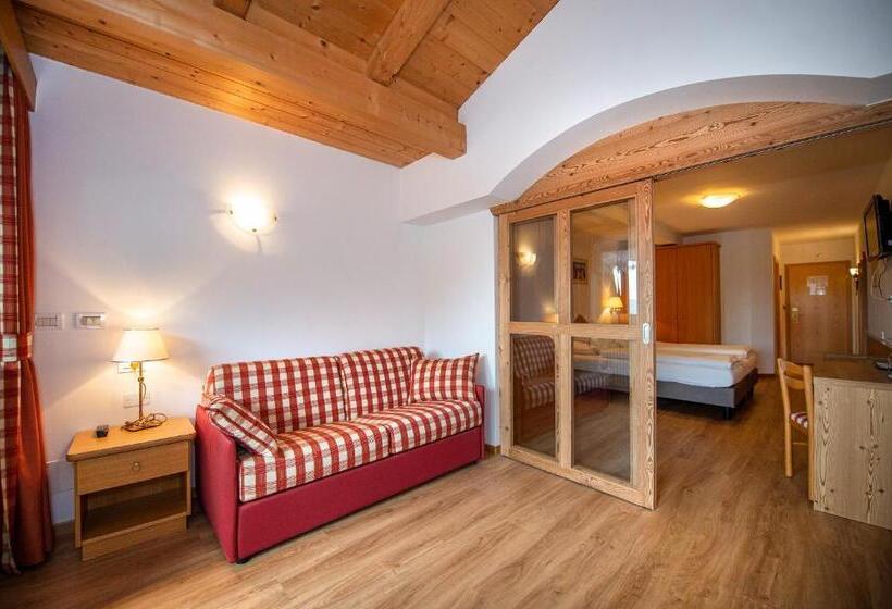 هتل Astor Suites B&b