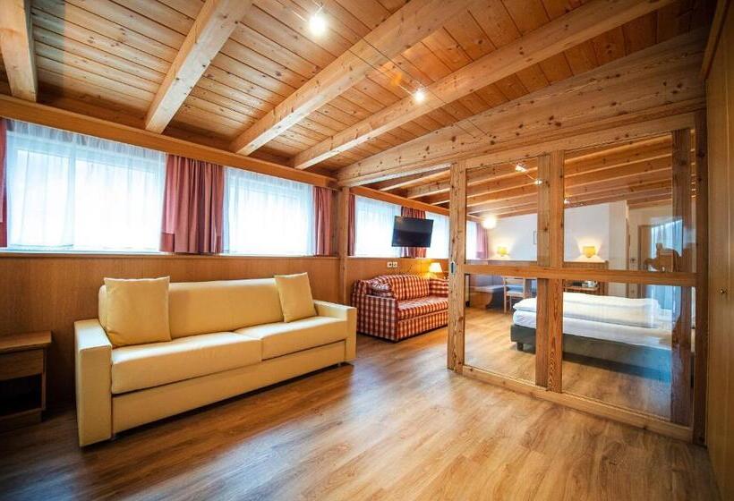 هتل Astor Suites B&b