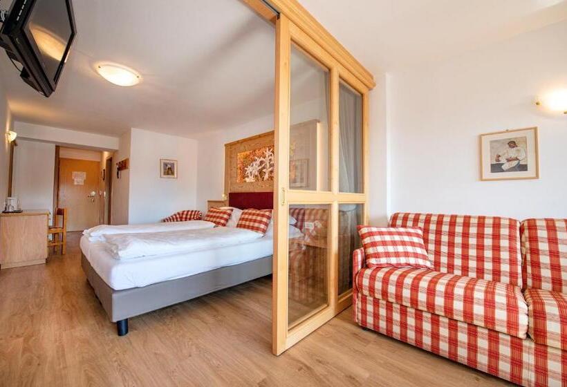 هتل Astor Suites B&b