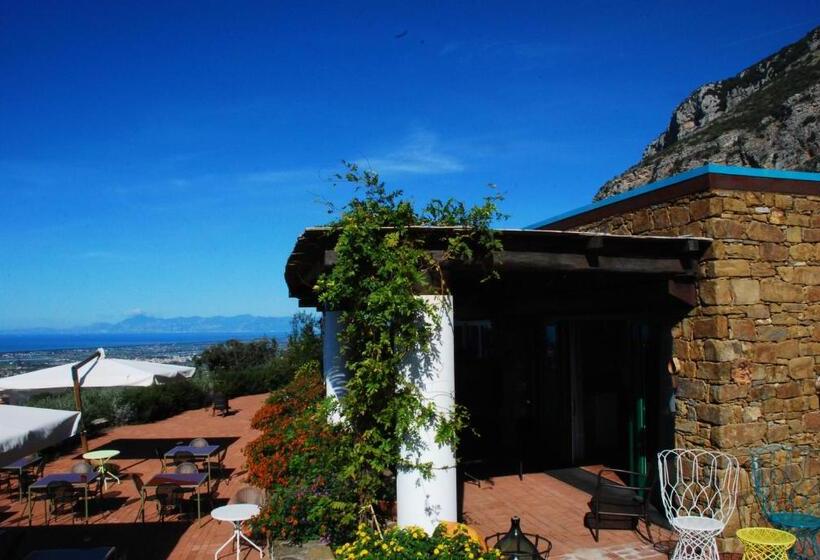 هتل Borgo La Pietraia