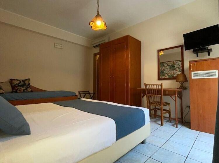 هتل Casa Famiani Bed & Breakfast