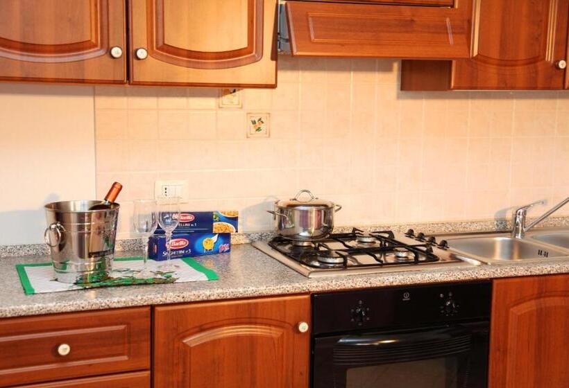 هتل Casa Vacanze Cau