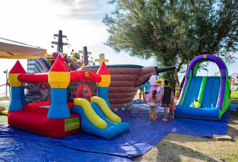 فندق Club Residence La Castellana Mare