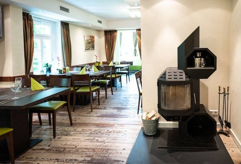 ホテル Domäne Am See