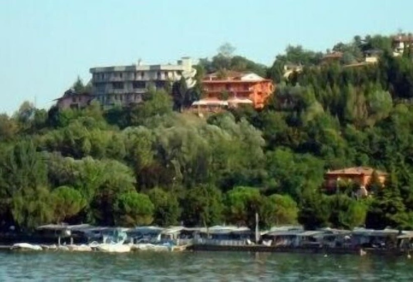 ホテル Empire Resort