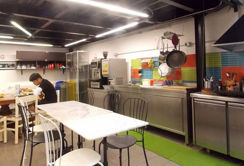 Fotos del hotel Hostel Colours:  25