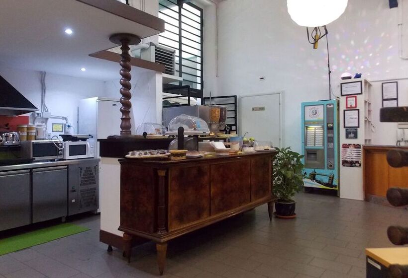 Fotos del hotel Hostel Colours:  10