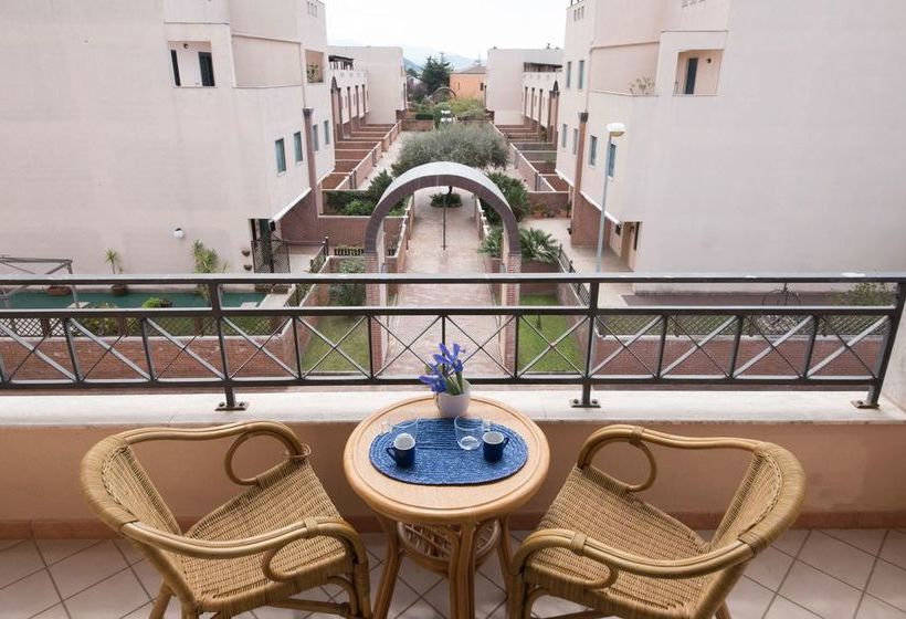 Отель La Musa Di Paestum (residence Flora)