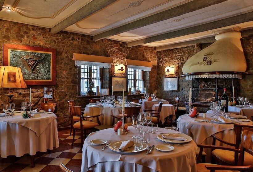 هتل La Tavernetta Al Castello