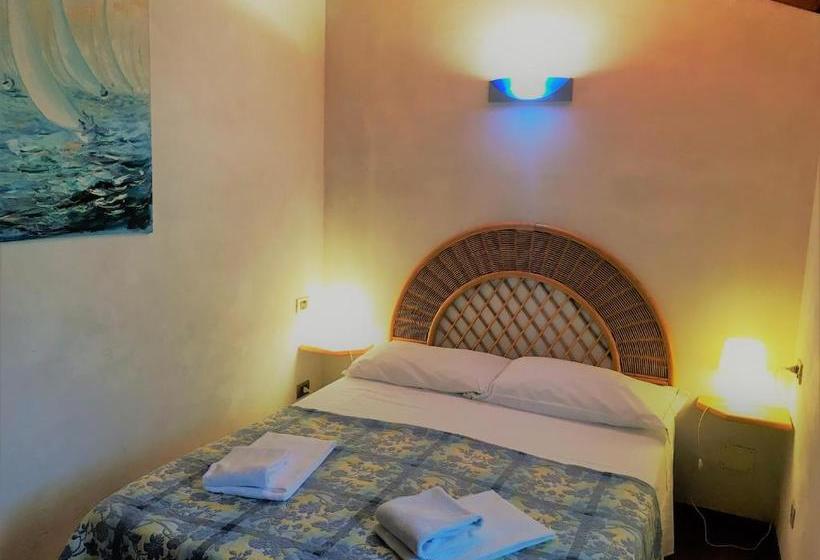 Отель Levanto Case Vacanza