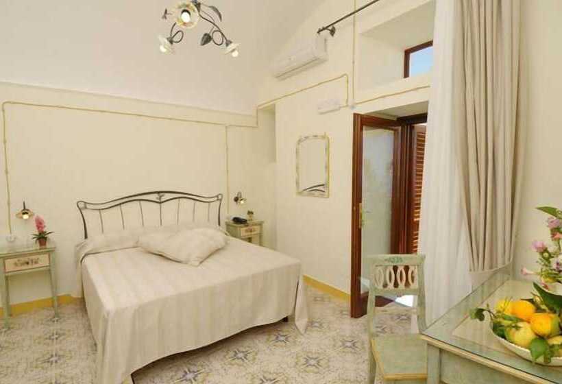 هتل Locanda Degli Dei