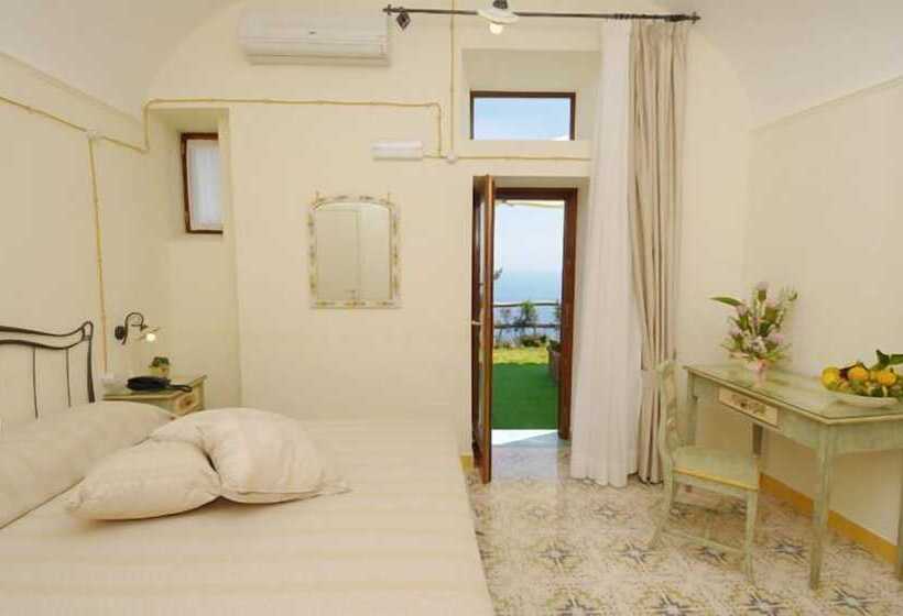 هتل Locanda Degli Dei
