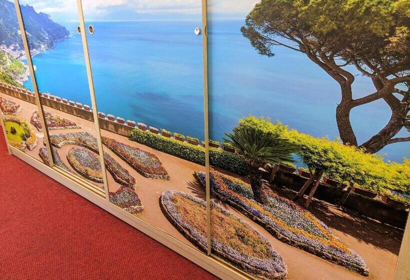 فندق Montecarlo