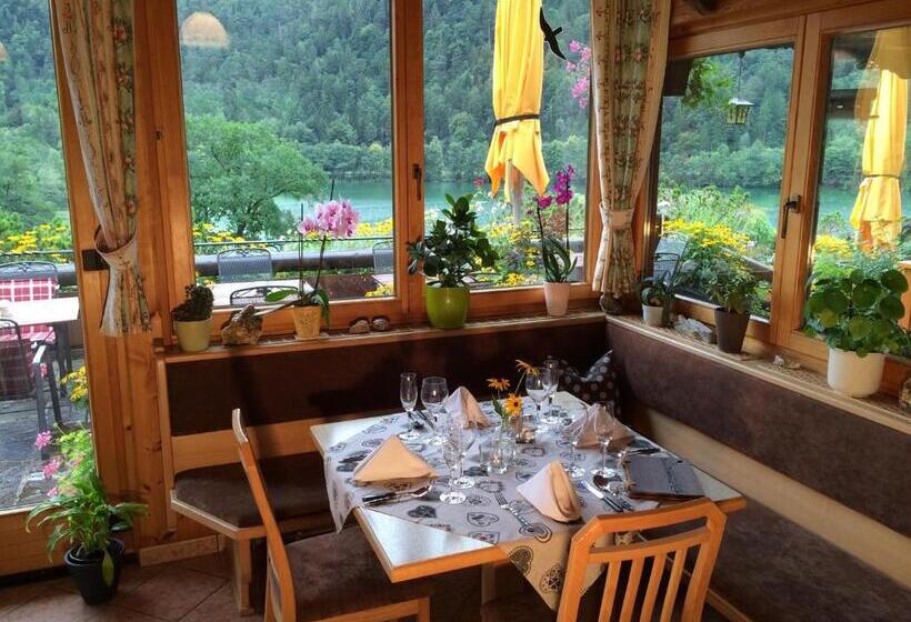 هتل Pension Hubertus