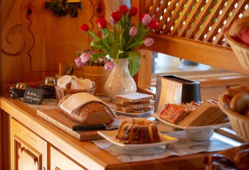 هتل Pension Hubertus