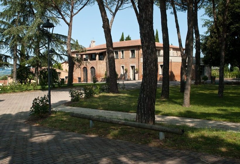 هتل Poste Del Chiugi
