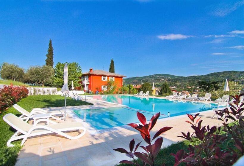 هتل Residence Corte Del Bosco