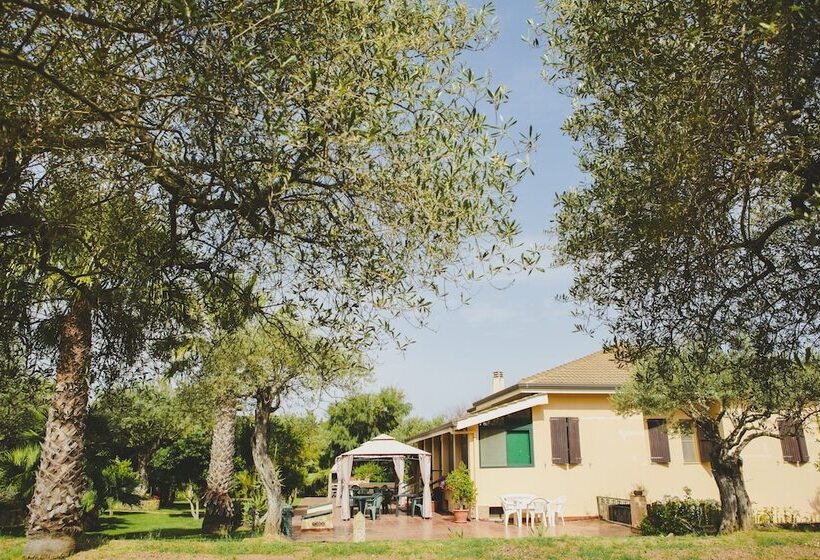 هتل Villa Grazia