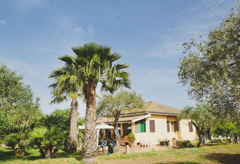 هتل Villa Grazia