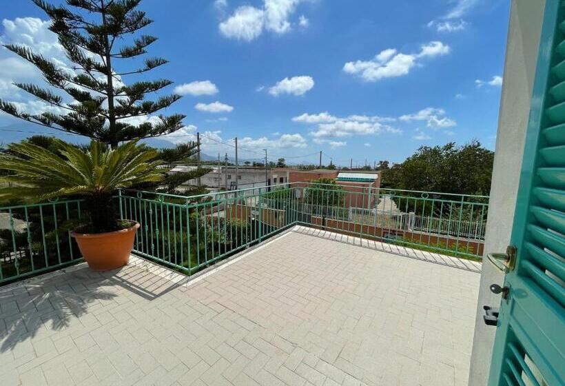 هتل Villa Julia