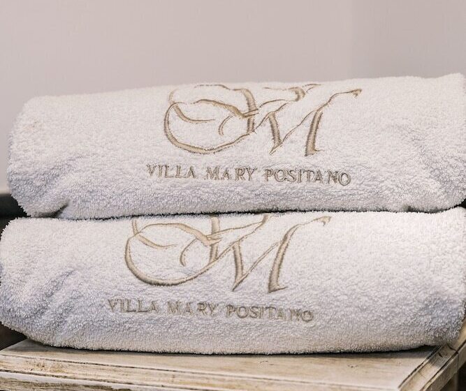 هتل Villa Mary Suites