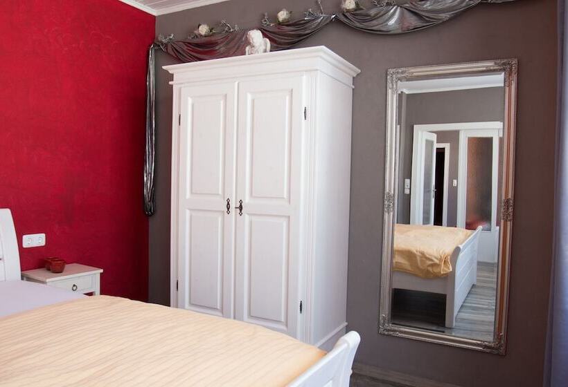 Trattoria & Apartments   Casa Da Enzo