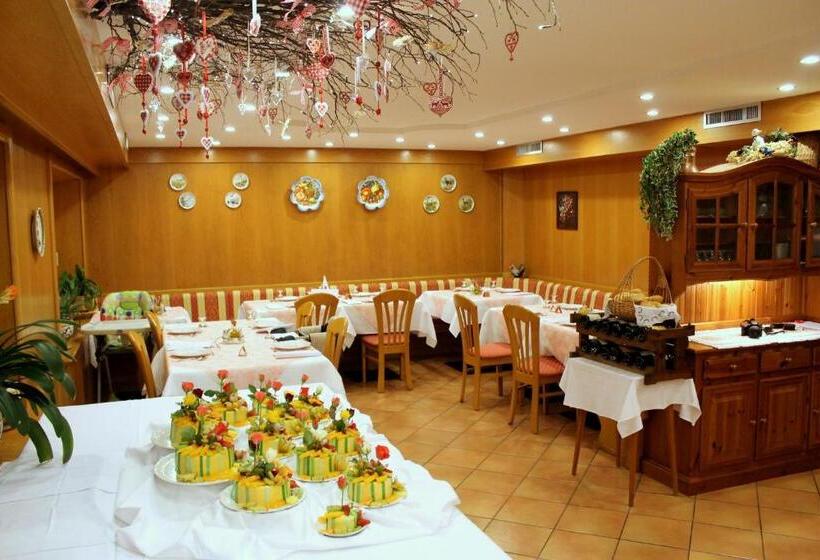 فندق Albergo Trentino
