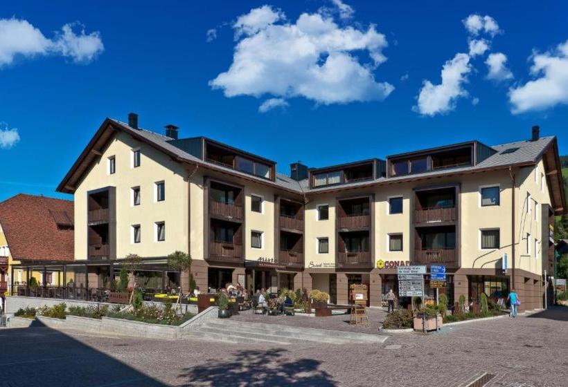 هتل Ariston Dolomiti Residence