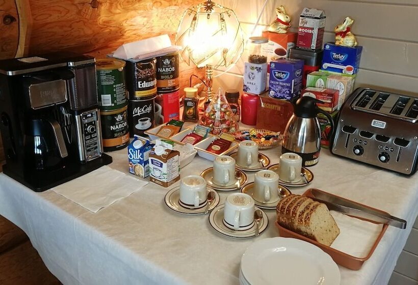 בית מלון כפרי Cariboo Log Guest House