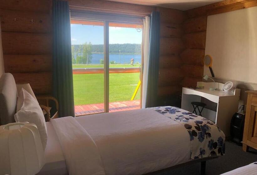 בית מלון כפרי Cariboo Log Guest House
