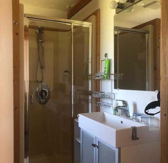 בית מלון כפרי Cariboo Log Guest House