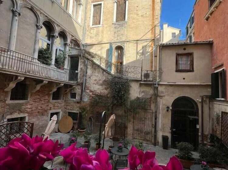 Fotos del hotel Corte 1321:  39