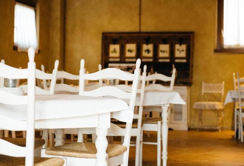 هتل Dimora Buglioni Wine Relais
